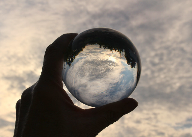 227/365 Lensball