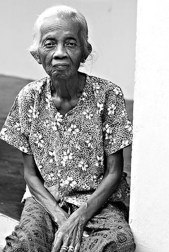 batik woman bw | by javajive