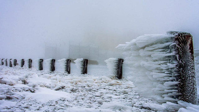 Ca souffle et c'est froid - It blows and it's cold -