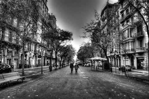 BW - walking in the city | by jacobo_gonzalez_castrodeza