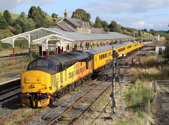 37421 sits at Hellifield