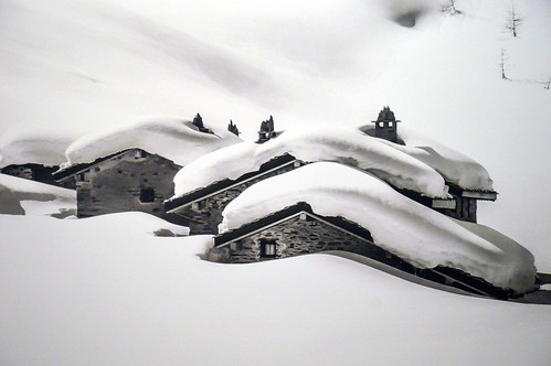 bianco totale - total white | by mauro sassetti ( leowincy )