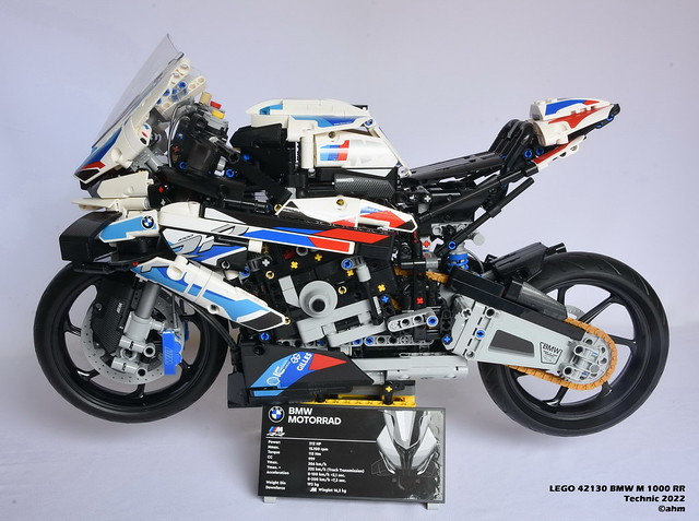 LEGO 42130 BMW M 1000 RR
