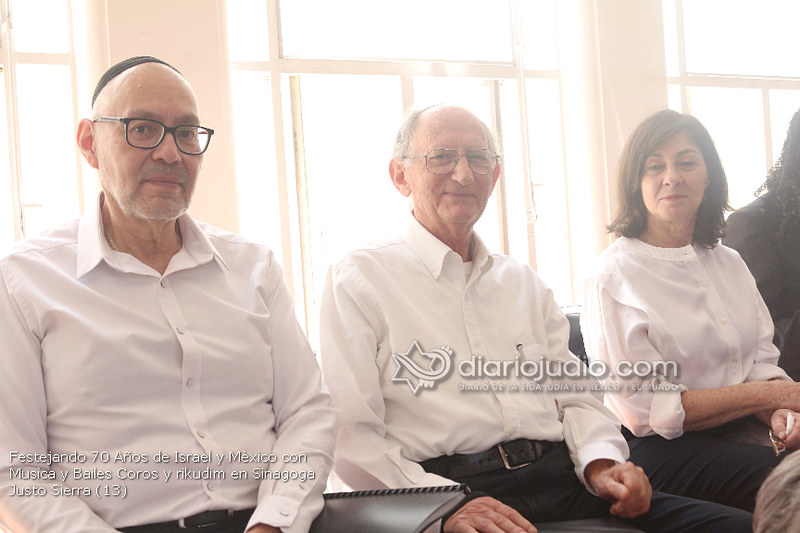 Galería de Fotos 18 Festejando 70 Años de Israel y Mèxico con Musìca y Bailes Coros y rikudim en Sinagoga Justo Sierra (13)