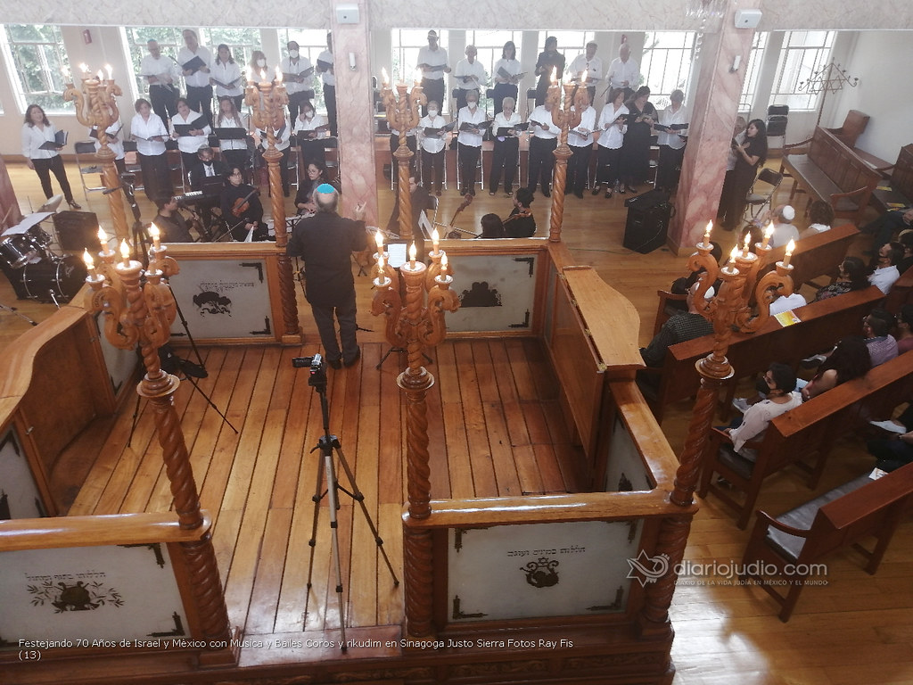 Galería de Fotos 307 Festejando 70 Años de Israel y Mèxico con Musìca y Bailes Coros y rikudim en Sinagoga Justo Sierra Fotos Ray Fis (13)