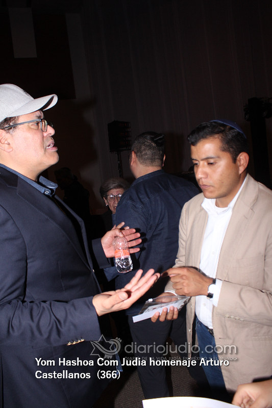 Galería de Fotos 417 Yom Hashoa Com Judia homenaje Arturo Castellanos (366)