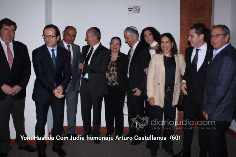 Galería de Fotos 59 Yom Hashoa Com Judia homenaje Arturo Castellanos (60)