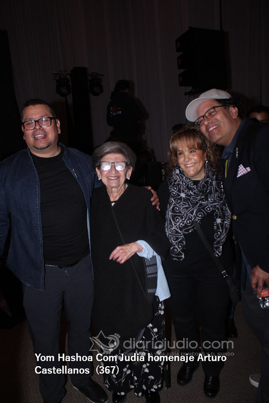 Galería de Fotos 418 Yom Hashoa Com Judia homenaje Arturo Castellanos (367)