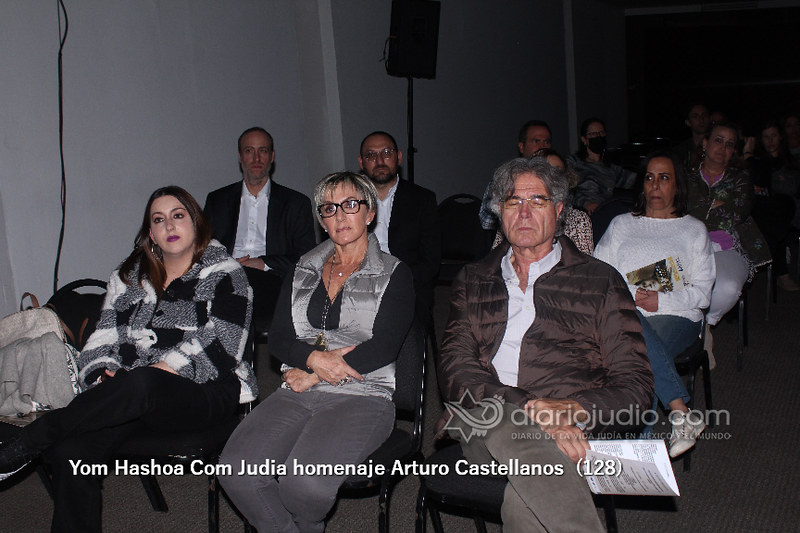 Galería de Fotos 126 Yom Hashoa Com Judia homenaje Arturo Castellanos (128)