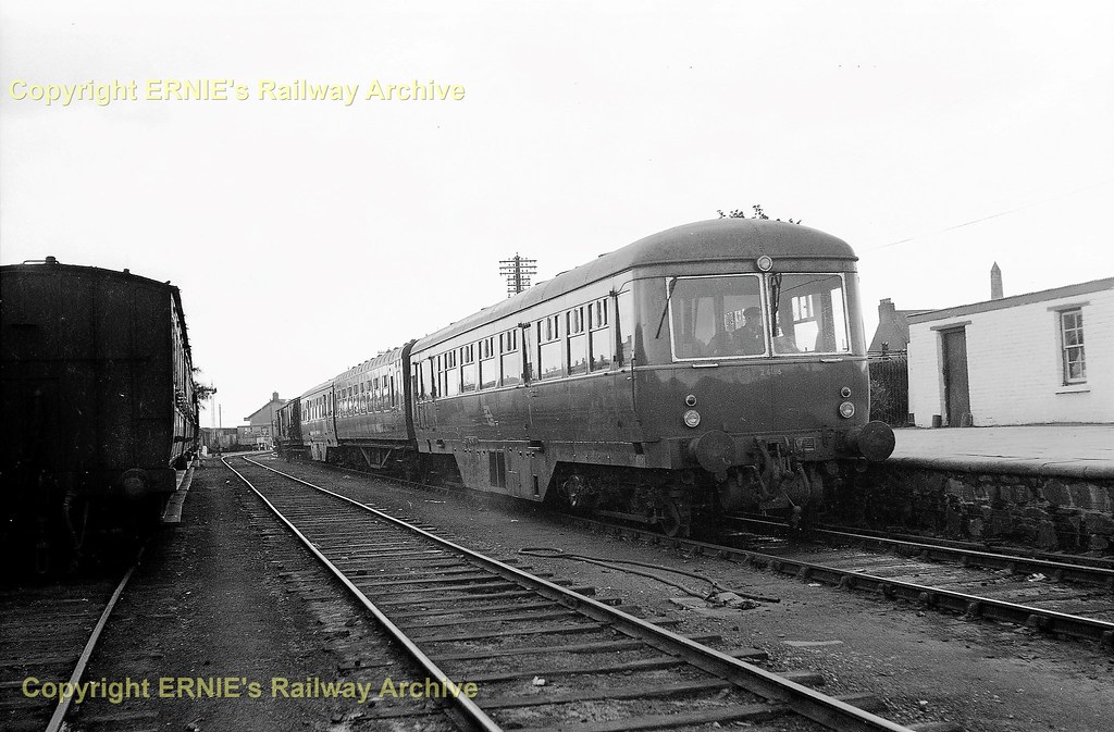 CIE 1953-09-21 Wexford  14.50 Rosslare - Dublin AEC 2616 +2617 Mck015