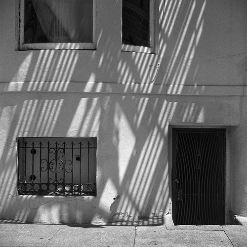 apartment building, Baker St, SF | by queue_queue