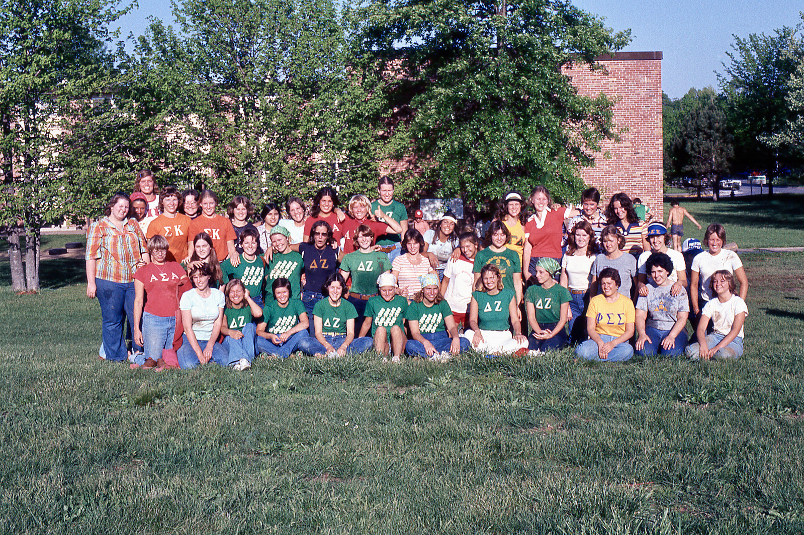 1977-05 AGR Farmer's Follies
