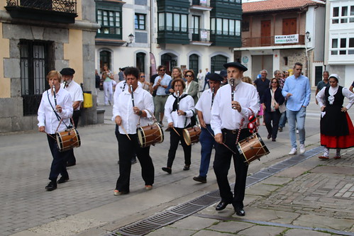 Mallonari omenaldia