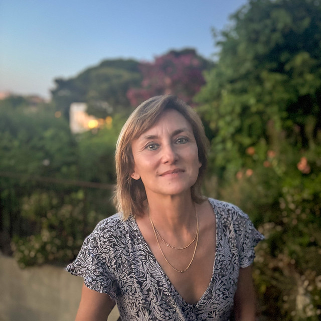 Laure fond du jardin.jpg