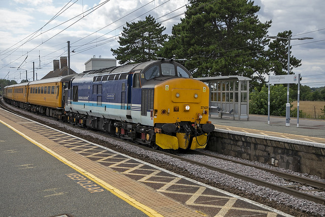 37425 at Manningtree