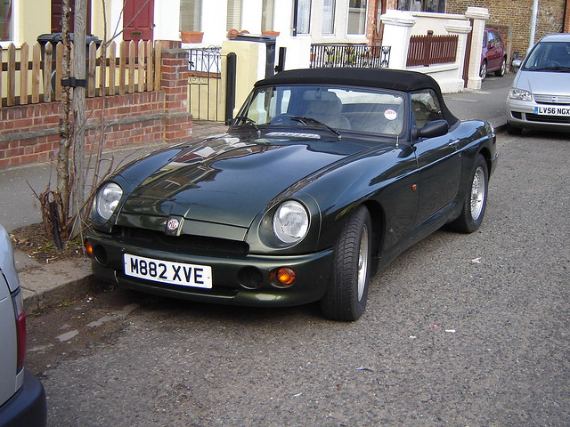 MG RV8 1995