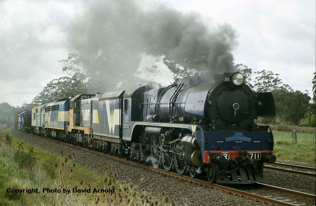 R711,T363,S311,GM19+6 on Dynon to Ballarat transfer at Bungaree 1-10-2000
