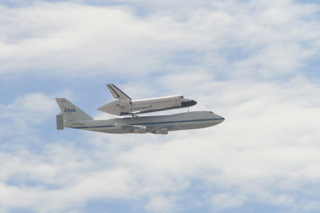 :: End of An Era In Space :: So Sad :: We Have No Space Shuttle Design Ready to Replace NASA's Space Shuttle.  :: Not a happy end-of-the-line result for U.S. space enthusiasts...